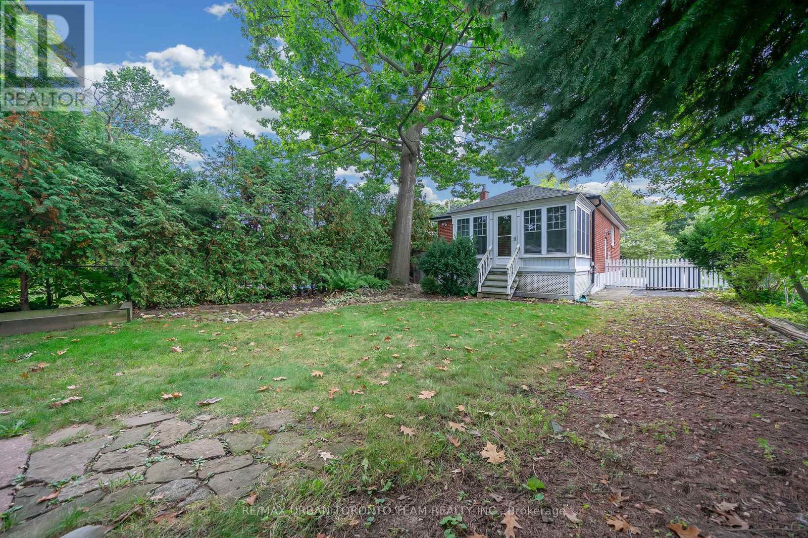 25 Westhead Road, Toronto, Ontario  M8W 4R7 - Photo 31 - W12452914