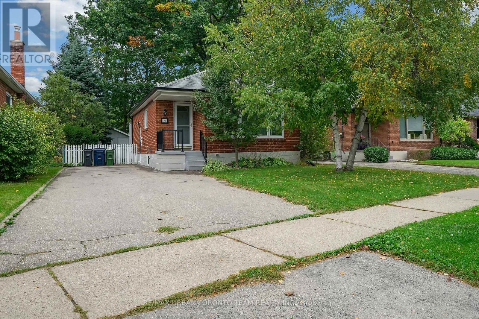 25 Westhead Road, Toronto, Ontario  M8W 4R7 - Photo 38 - W12452914