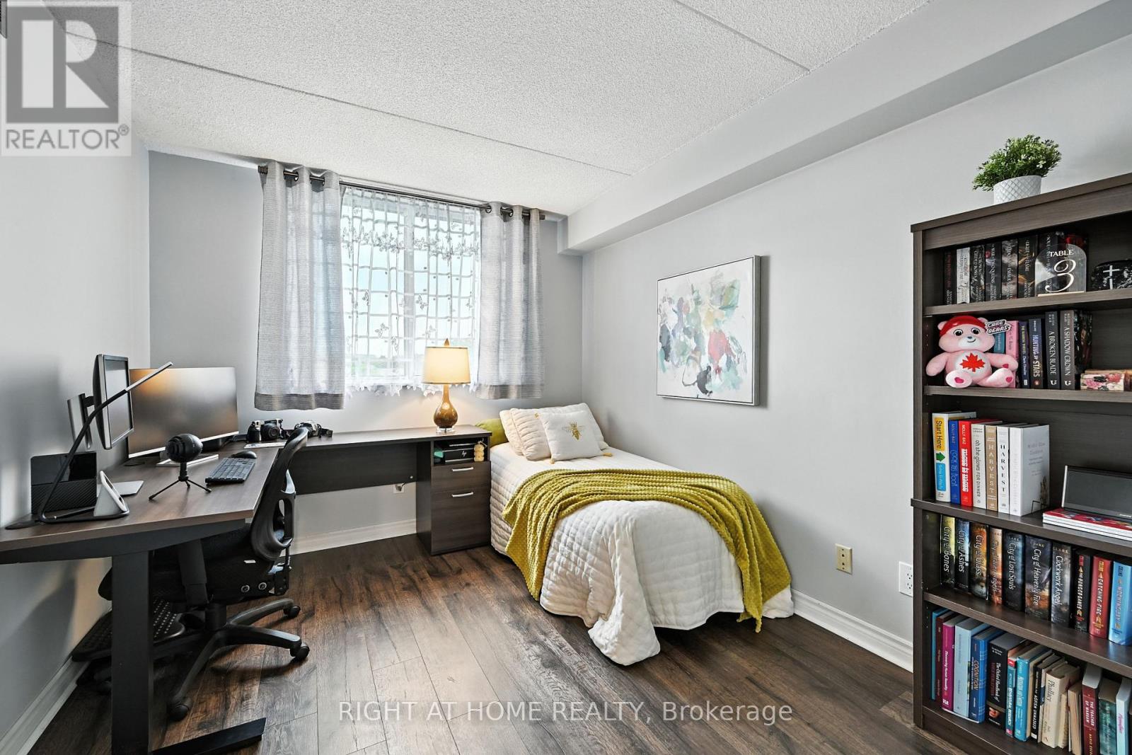 404 - 3499 Upper Middle Road, Burlington, Ontario  L7M 4M7 - Photo 15 - W12452918