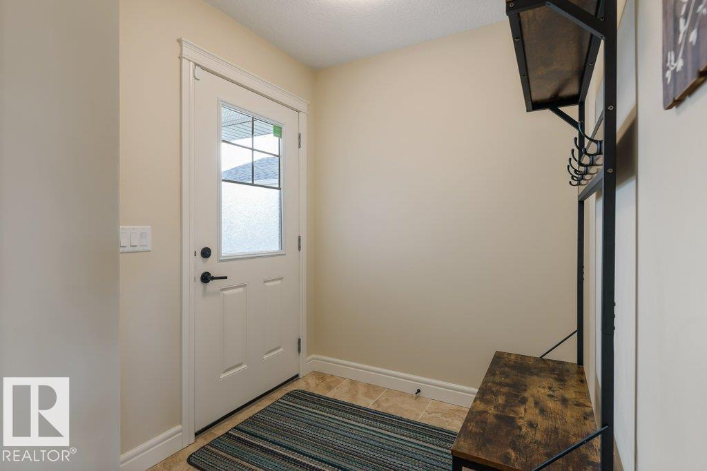 3873 Robins Cr Nw, Edmonton, Alberta  T5S 0M8 - Photo 2 - E4461374