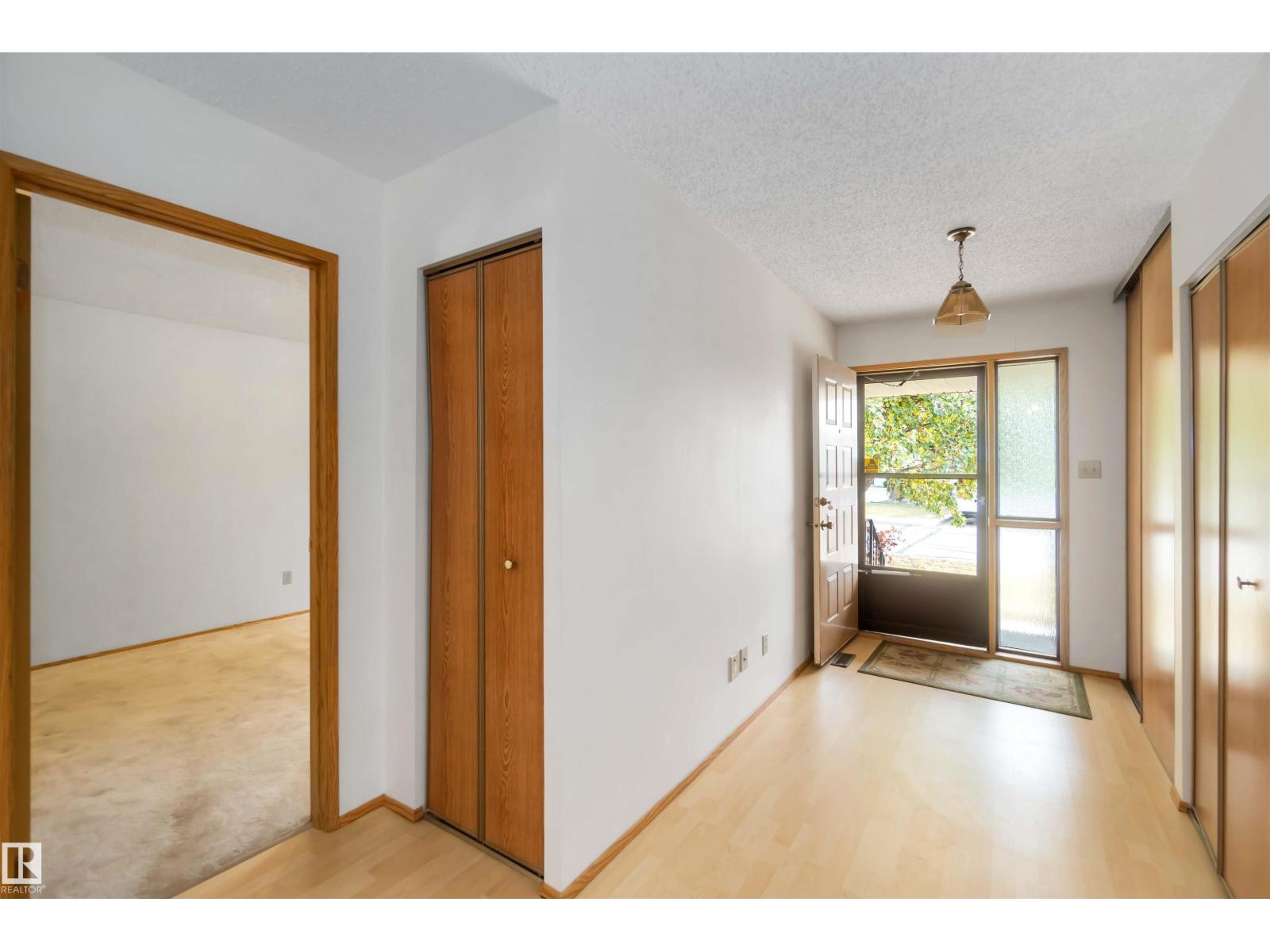 223 Oeming Rd Nw Nw, Edmonton, Alberta  T6R 1M1 - Photo 6 - E4461375