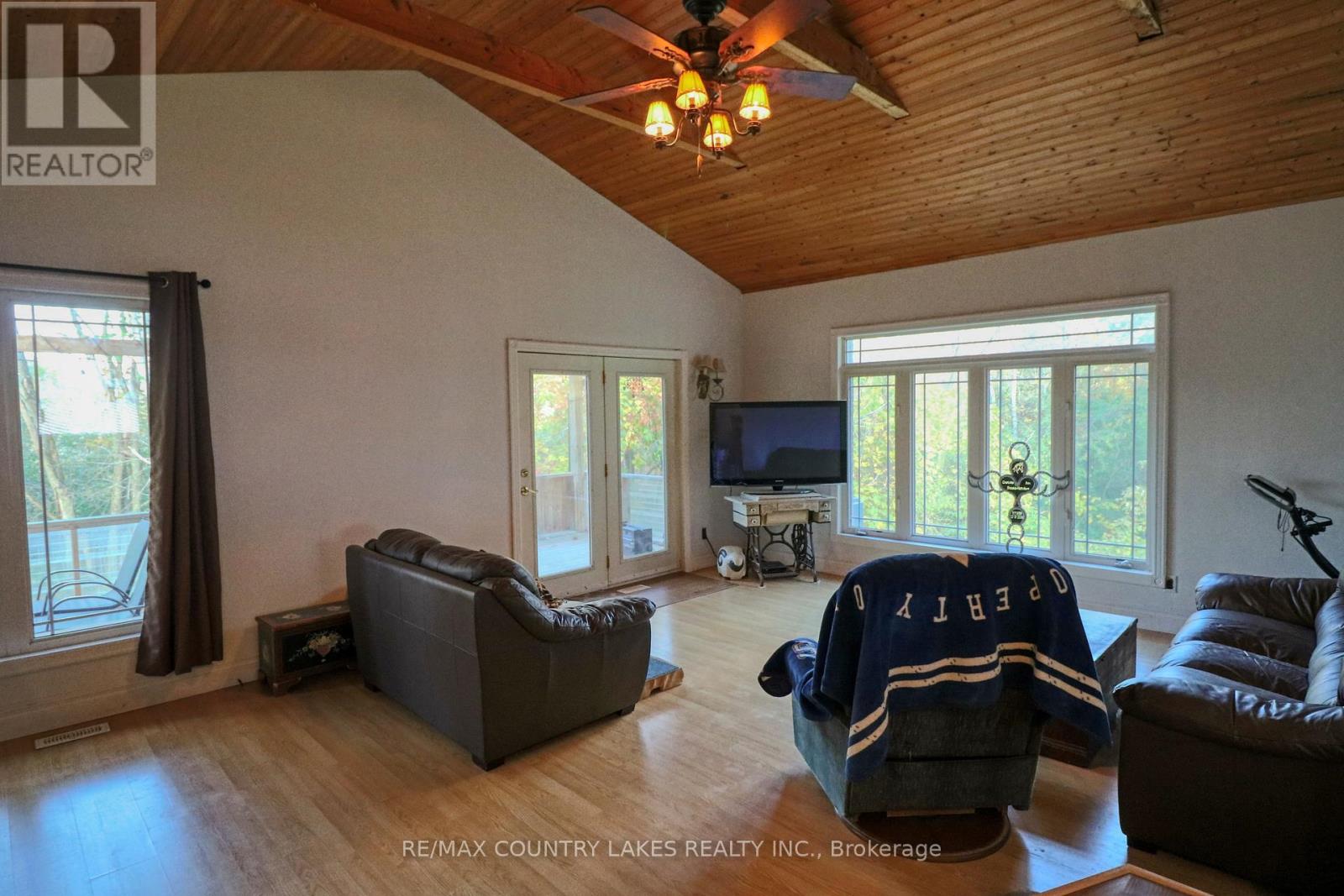 1364 Farms Road, Kawartha Lakes, Ontario  K0M 2T0 - Photo 8 - X12452821