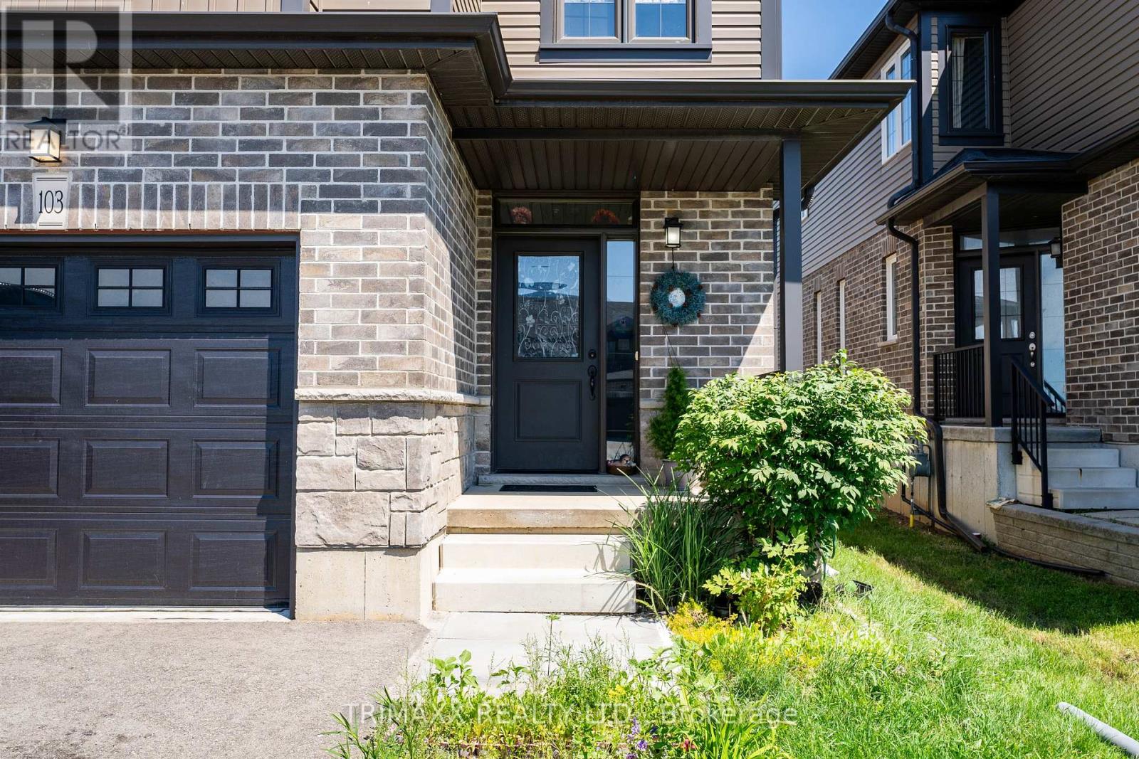 103 Links Crescent, Woodstock, Ontario  N4T 0K7 - Photo 4 - X12452824