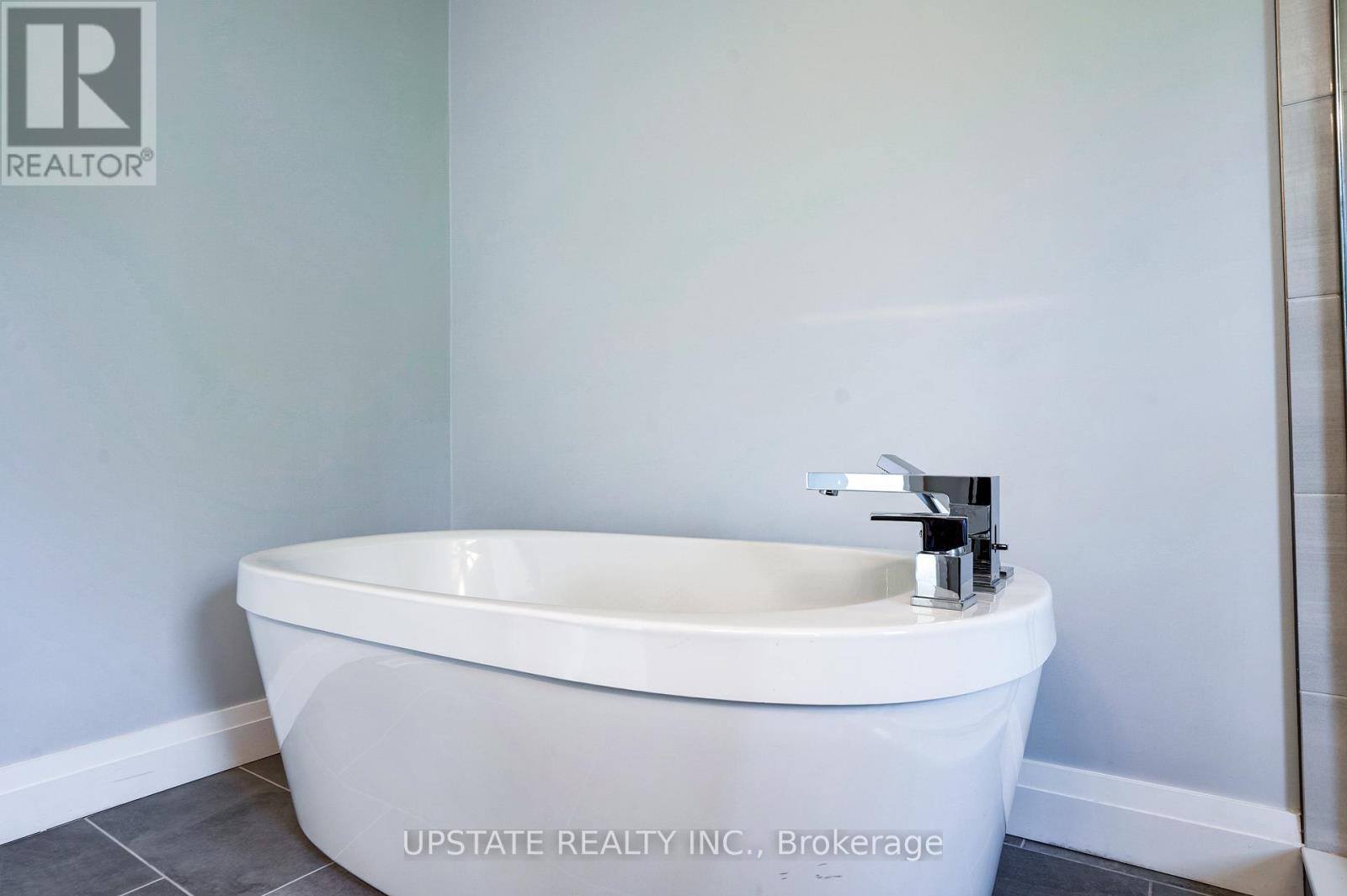 2694 Bobolink Lane, London South, Ontario  N6M 0J9 - Photo 22 - X12452851