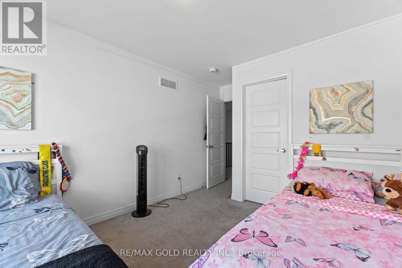 82 Pony Way, Kitchener, Ontario  N2R 0R2 - Photo 29 - X12452896