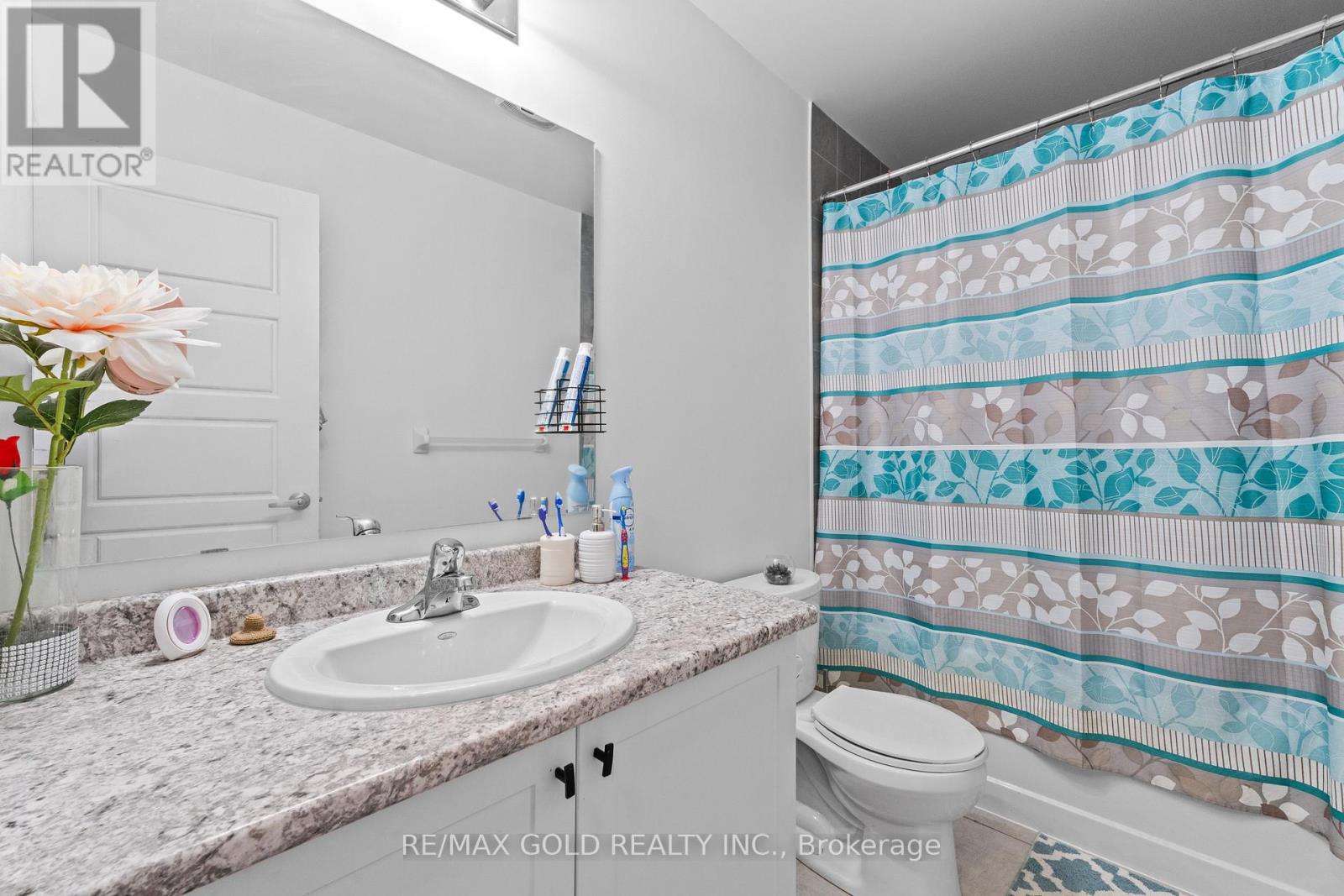 82 Pony Way, Kitchener, Ontario  N2R 0R2 - Photo 32 - X12452896