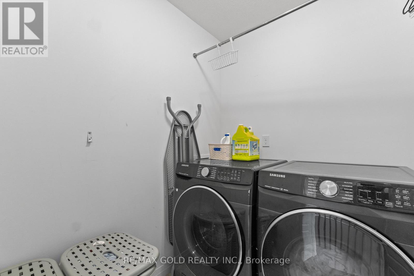 82 Pony Way, Kitchener, Ontario  N2R 0R2 - Photo 34 - X12452896