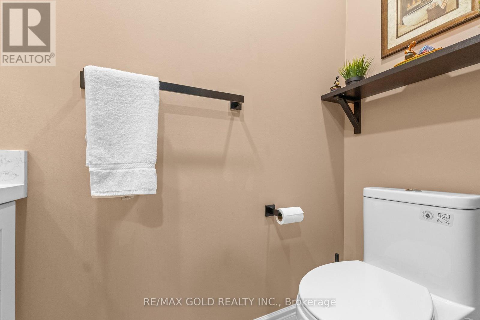 82 Pony Way, Kitchener, Ontario  N2R 0R2 - Photo 37 - X12452896