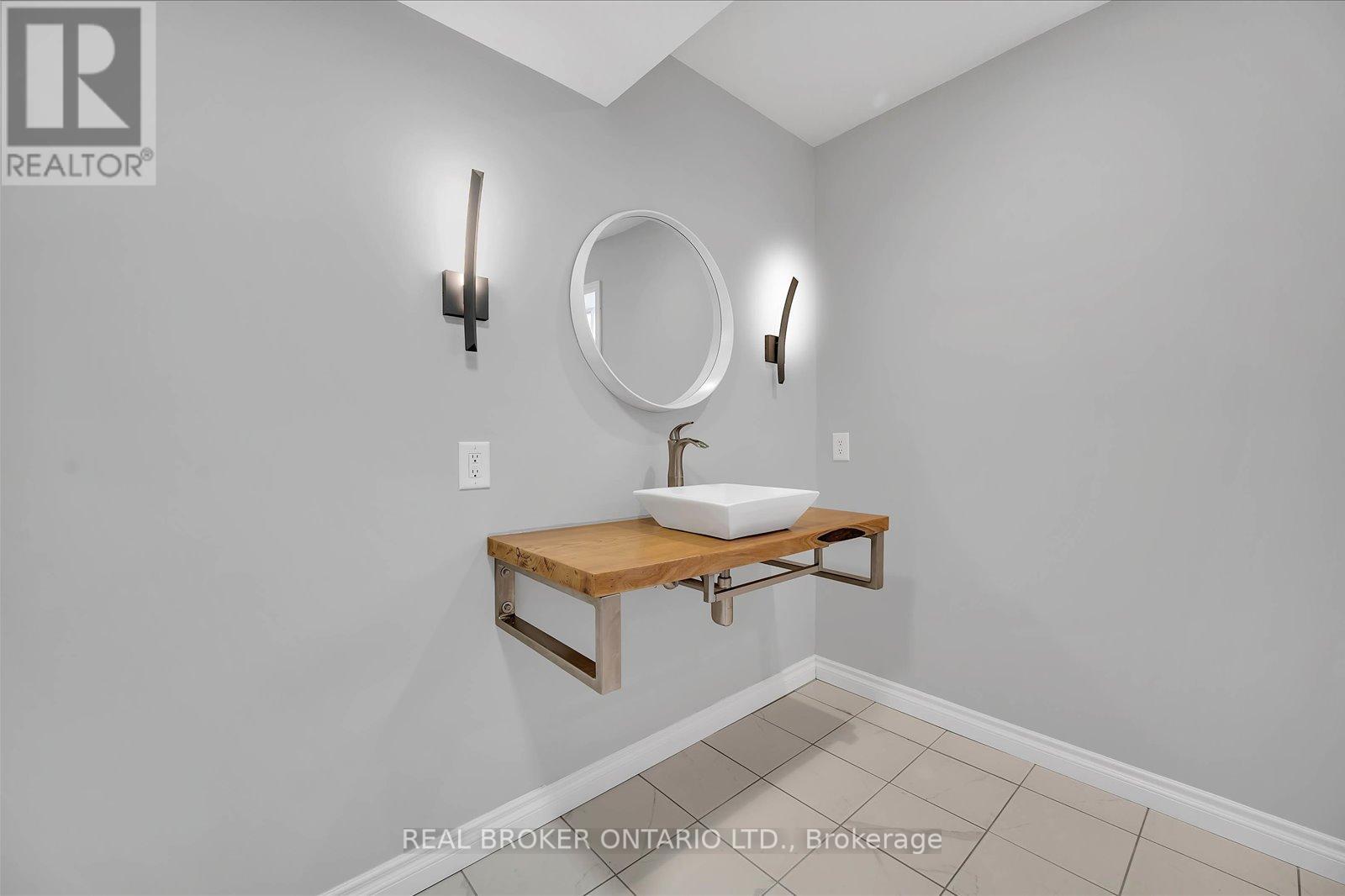 Lower - 99 Langlaw Drive, Cambridge, Ontario  N1P 1J1 - Photo 11 - X12452926