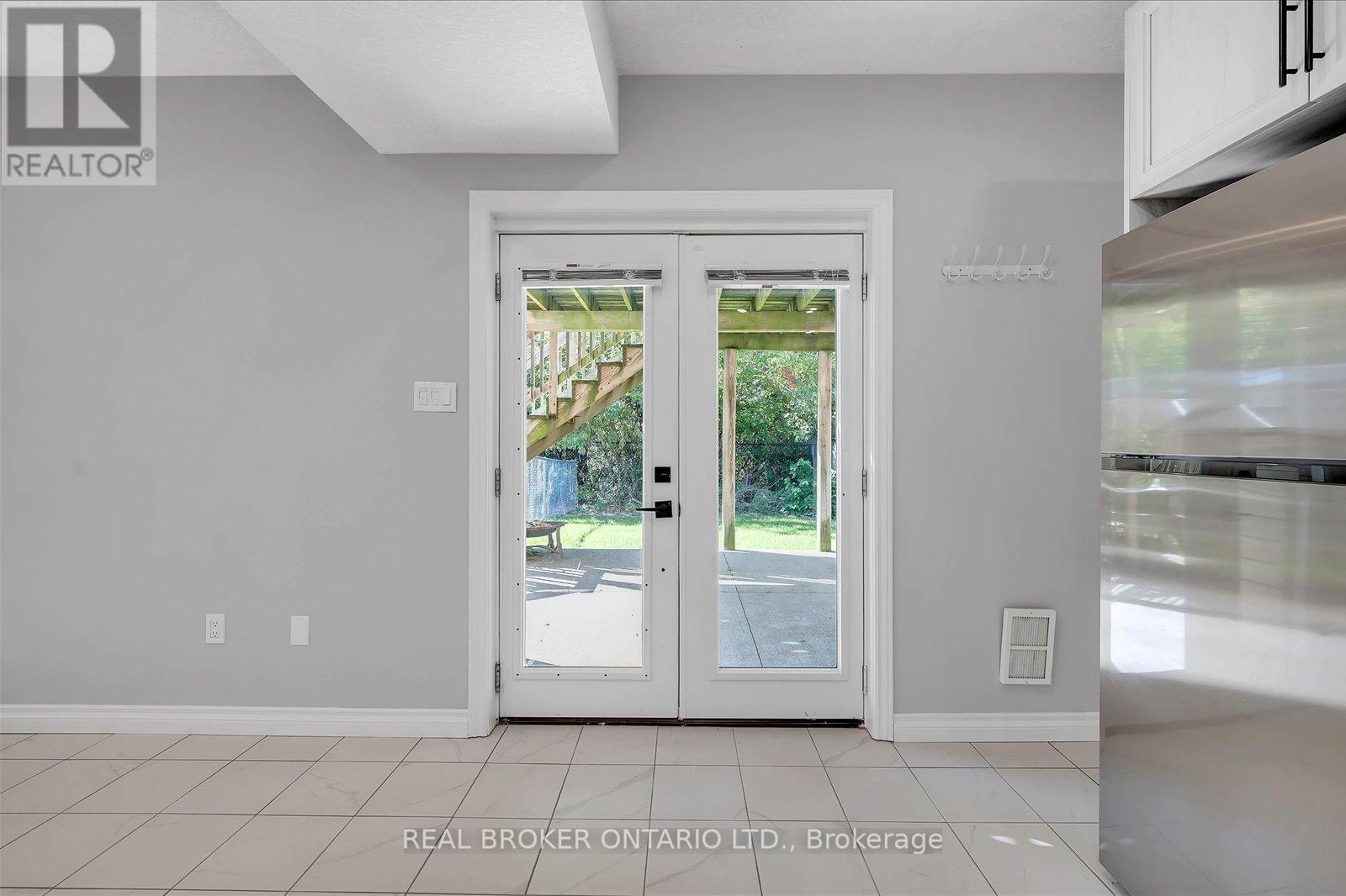 Lower - 99 Langlaw Drive, Cambridge, Ontario  N1P 1J1 - Photo 26 - X12452926