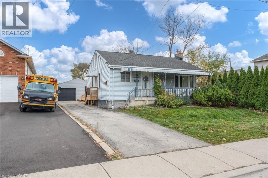 99 East 36th Street, Hamilton, Ontario  L8V 3Z2 - Photo 2 - 40777737