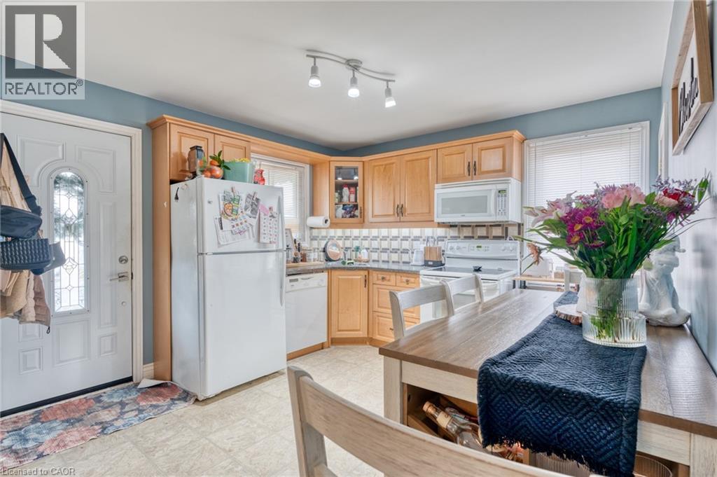 99 East 36th Street, Hamilton, Ontario  L8V 3Z2 - Photo 6 - 40777737