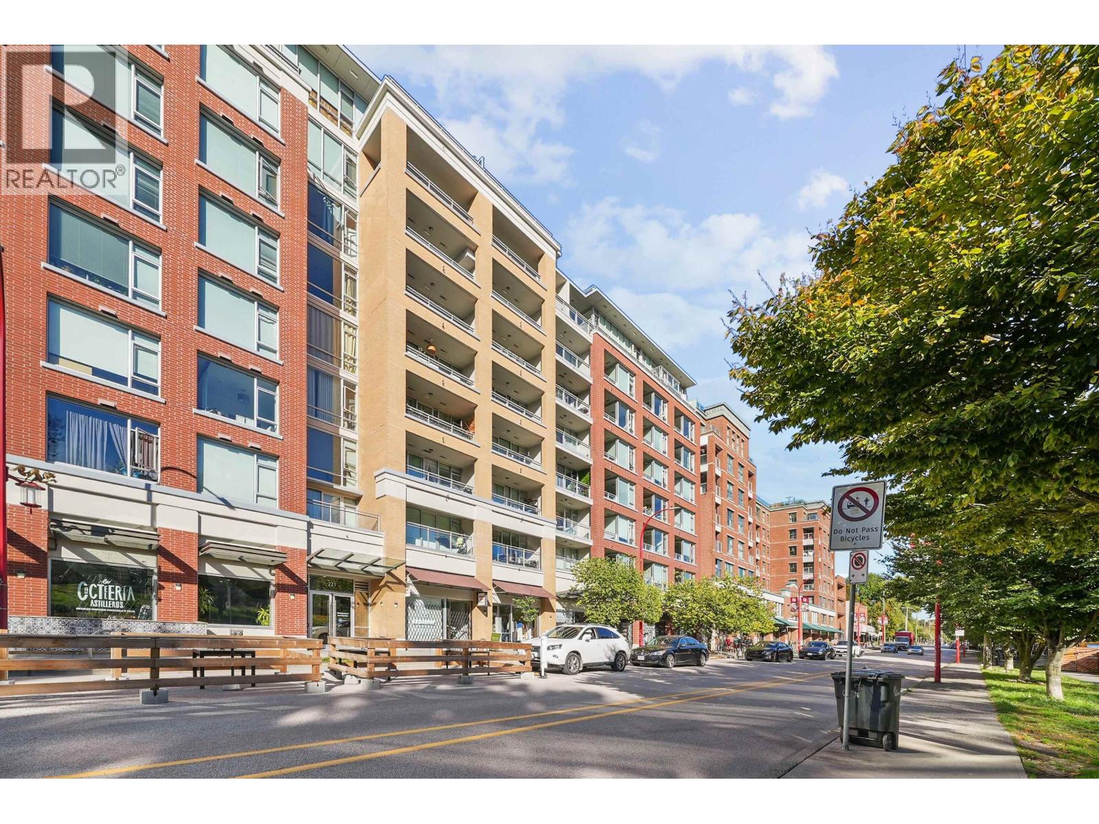 715 221 Union Street, Vancouver, British Columbia  V6A 0B4 - Photo 2 - R3056838