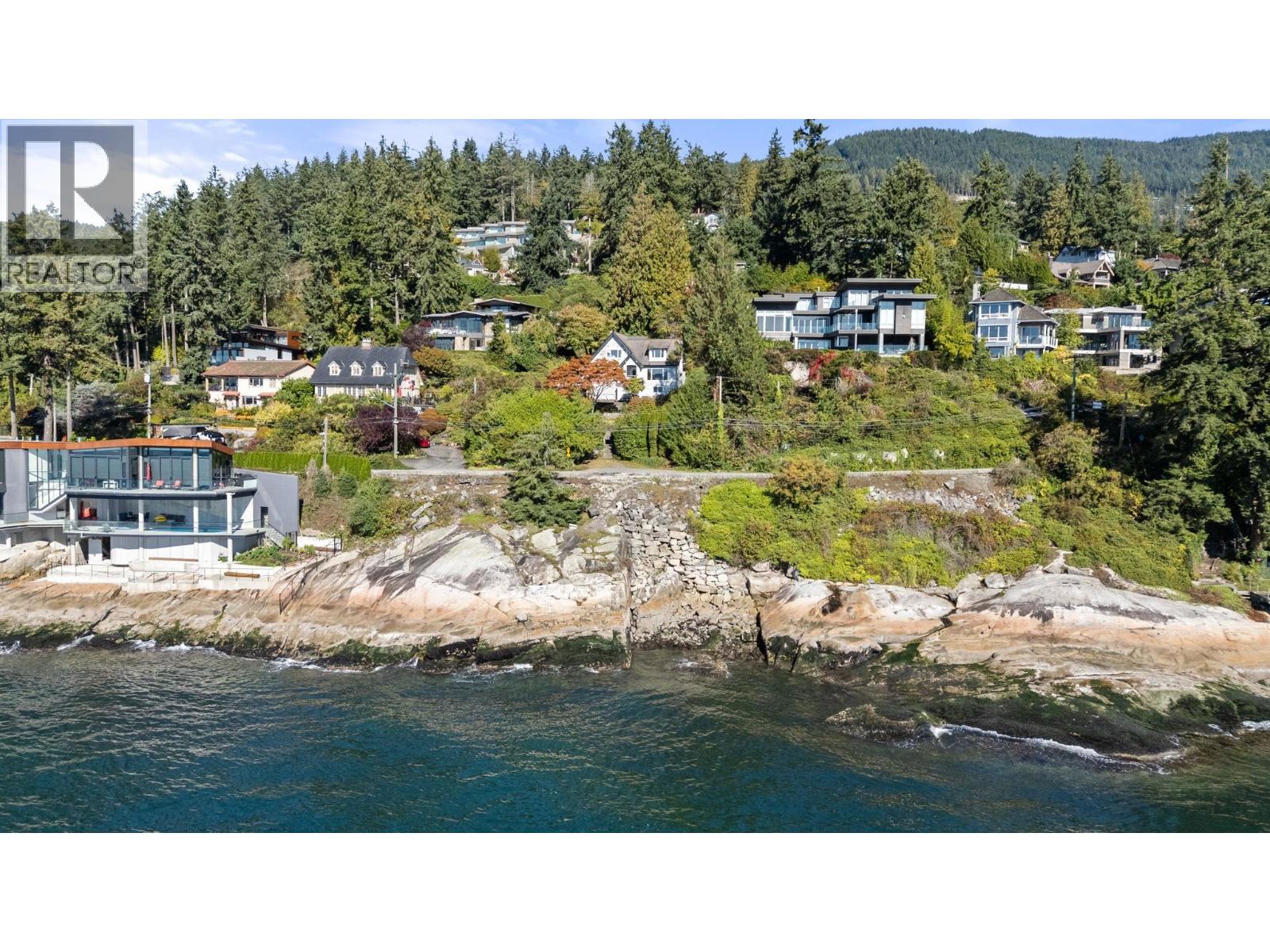 3721 Sunset Lane, West Vancouver, British Columbia  V7V 1N3 - Photo 2 - R3056847