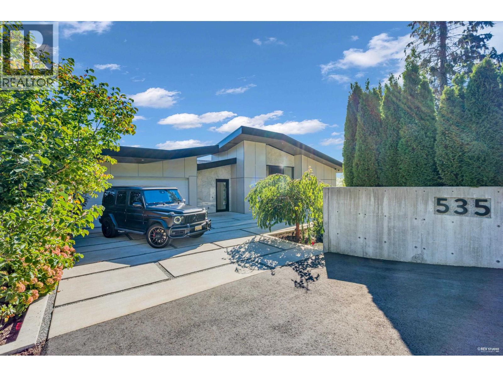 535 Craigmohr Drive, West Vancouver, British Columbia  V7S 1W8 - Photo 2 - R3056848