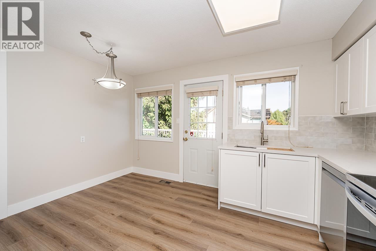 5225 Kincaid Street, Burnaby, British Columbia  V5G 1W1 - Photo 12 - R3056850
