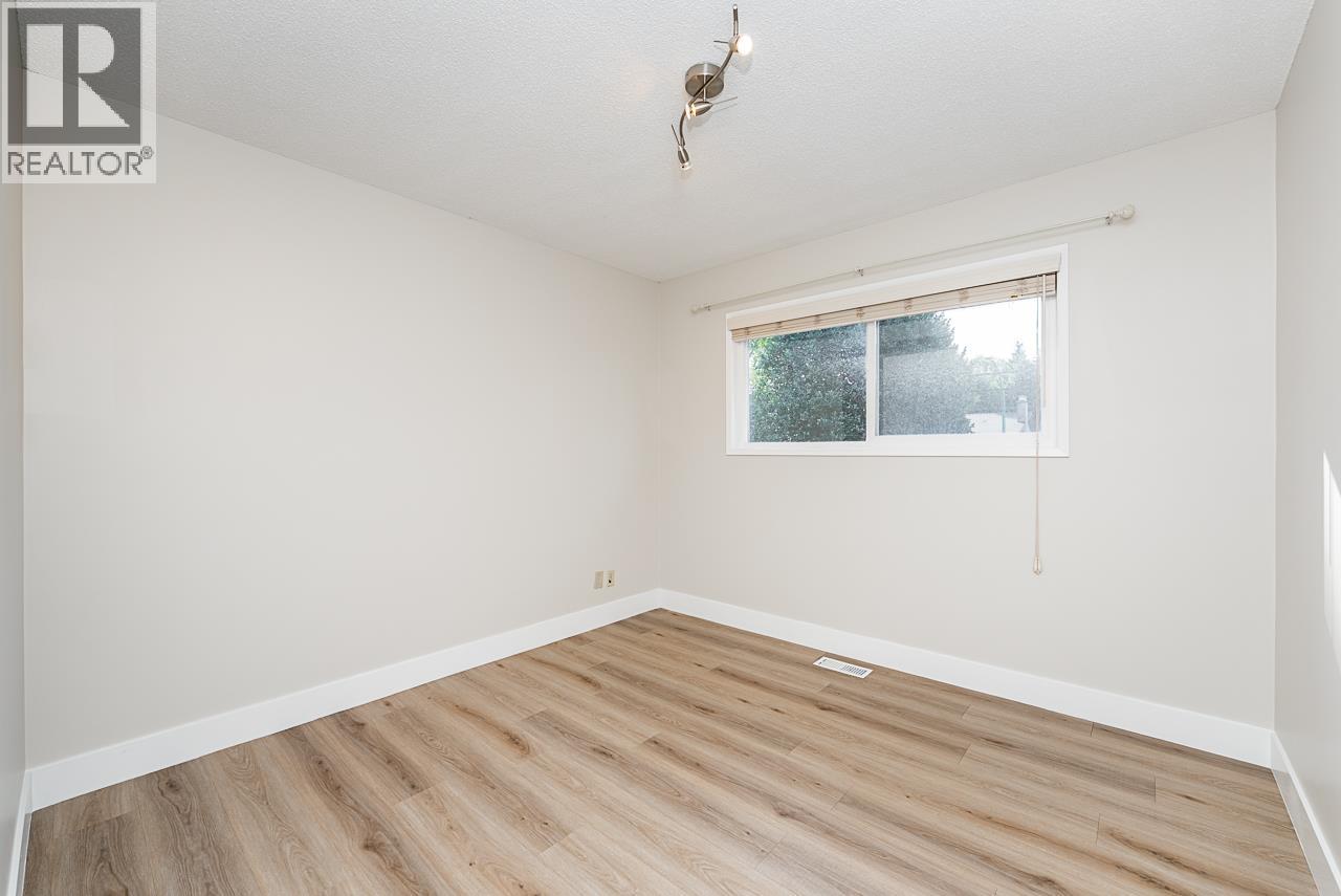 5225 Kincaid Street, Burnaby, British Columbia  V5G 1W1 - Photo 19 - R3056850