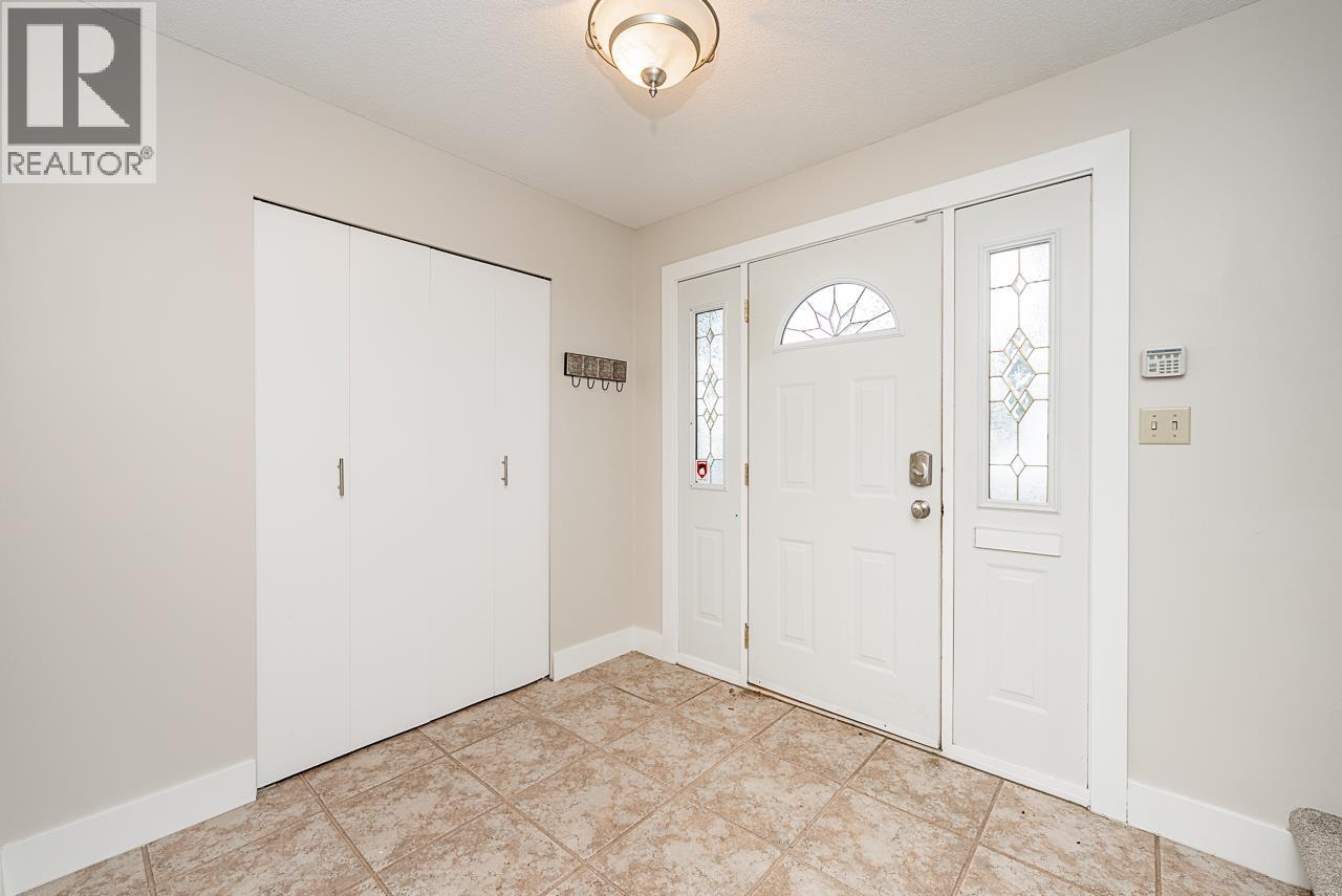 5225 Kincaid Street, Burnaby, British Columbia  V5G 1W1 - Photo 6 - R3056850
