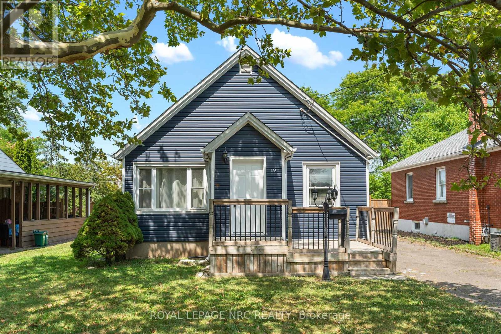 19 SEYMOUR AVENUE, St. Catharines, Ontario