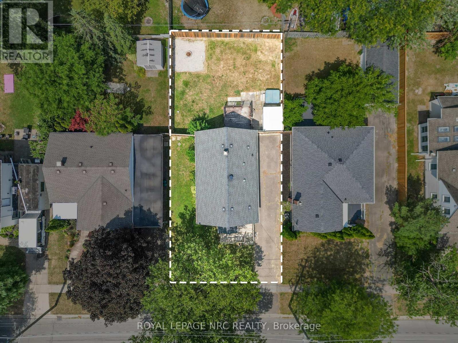19 Seymour Avenue, St. Catharines, Ontario  L2P 1A3 - Photo 29 - X12338248