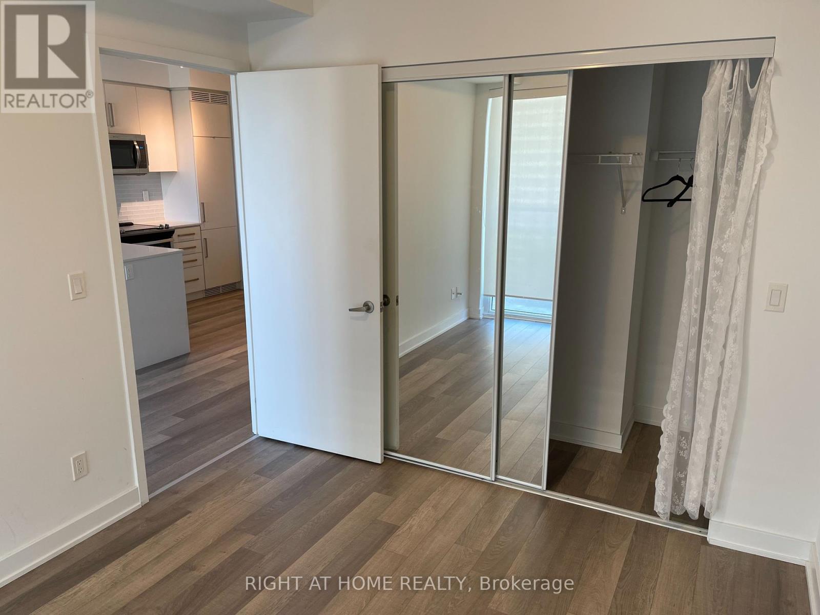 606 - 5180 Yonge Street, Toronto, Ontario  M2N 5P6 - Photo 7 - C12452964