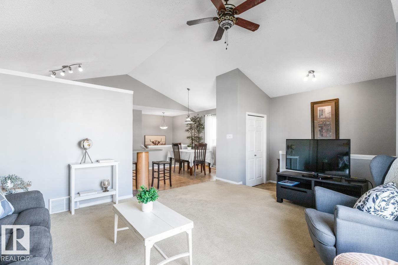 3027 32 Av Nw, Edmonton, Alberta  T6T 1X1 - Photo 2 - E4461073