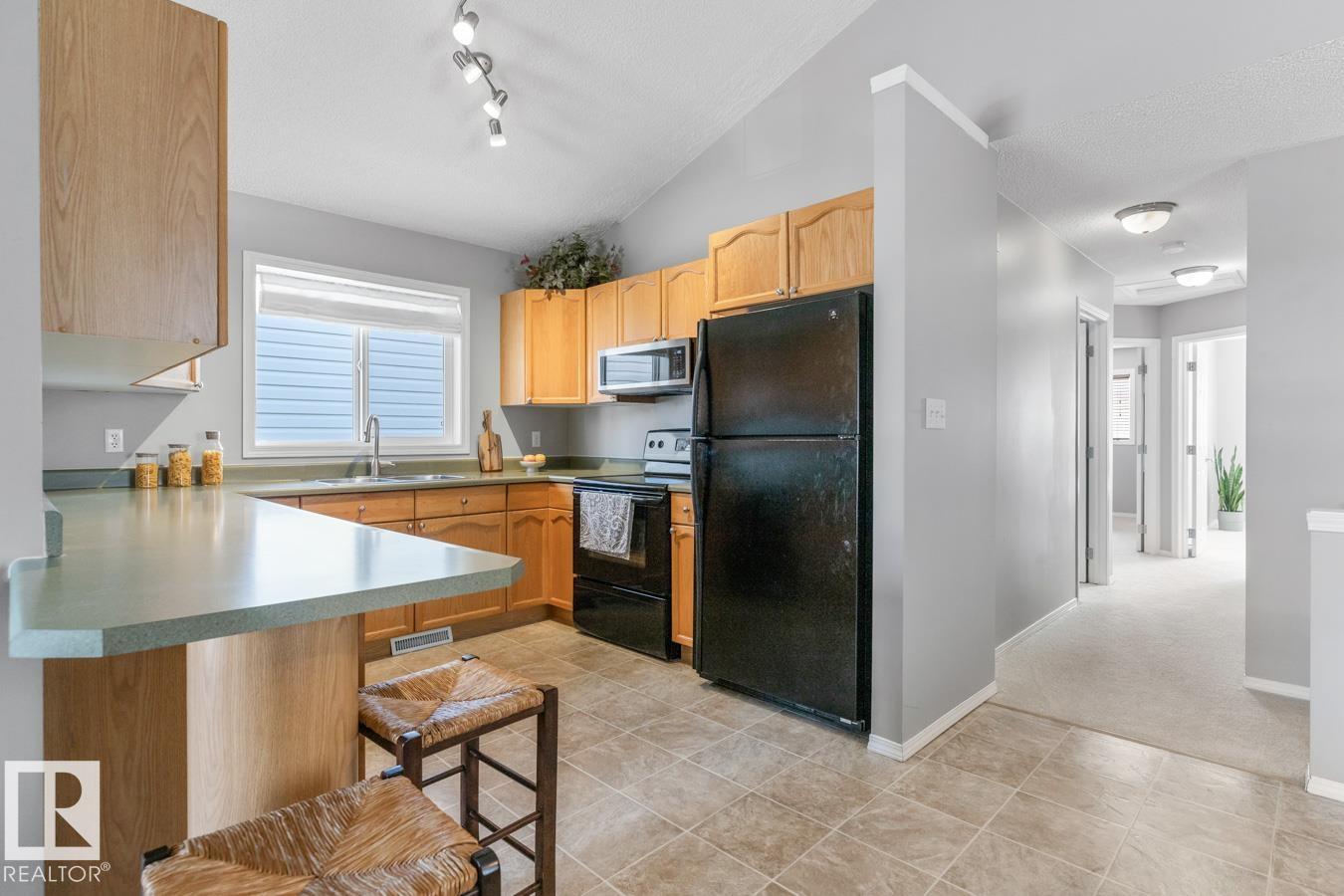 3027 32 Av Nw, Edmonton, Alberta  T6T 1X1 - Photo 9 - E4461073