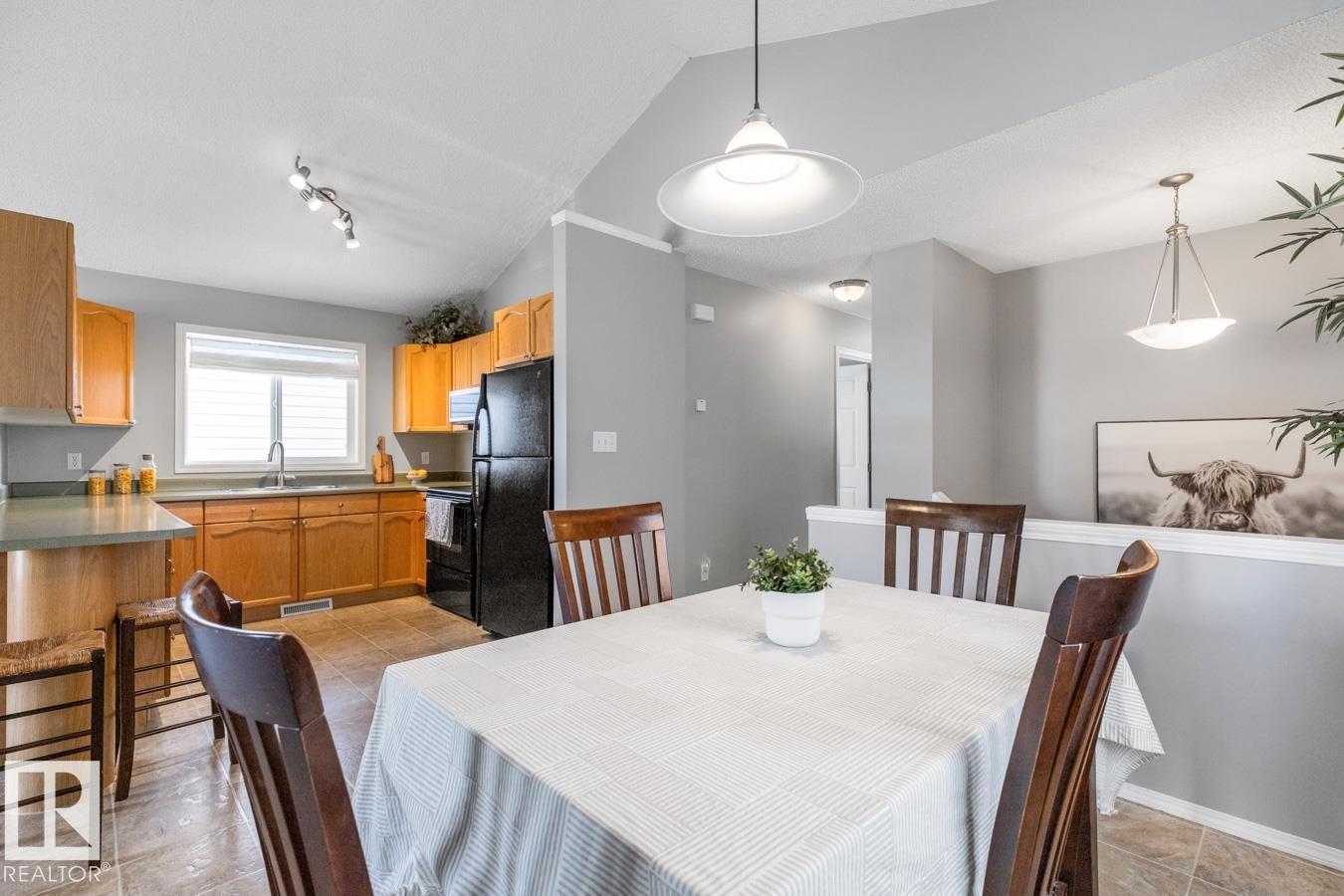 3027 32 Av Nw, Edmonton, Alberta  T6T 1X1 - Photo 5 - E4461073