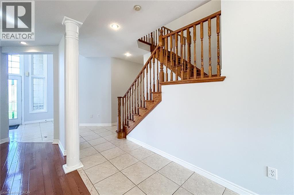 172 Lorenzo Drive, Hamilton, Ontario  L9A 0A2 - Photo 17 - 40767103