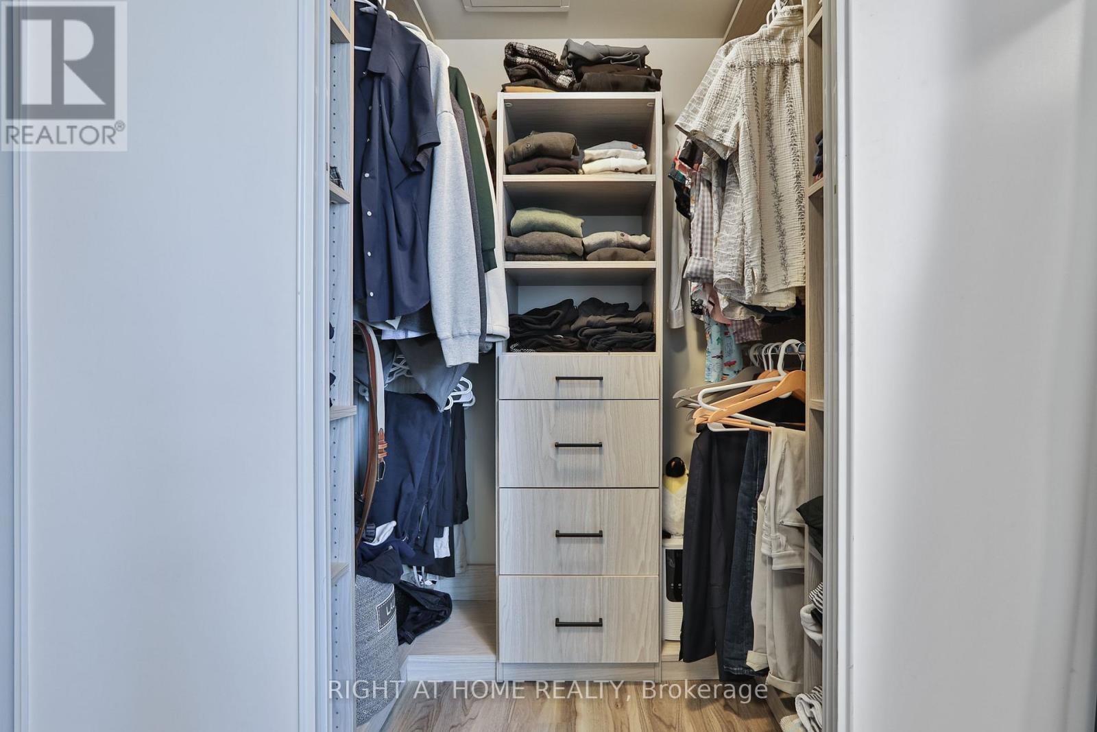 2308 - 28 Linden Street, Toronto, Ontario  M4Y 0A4 - Photo 16 - C12396558