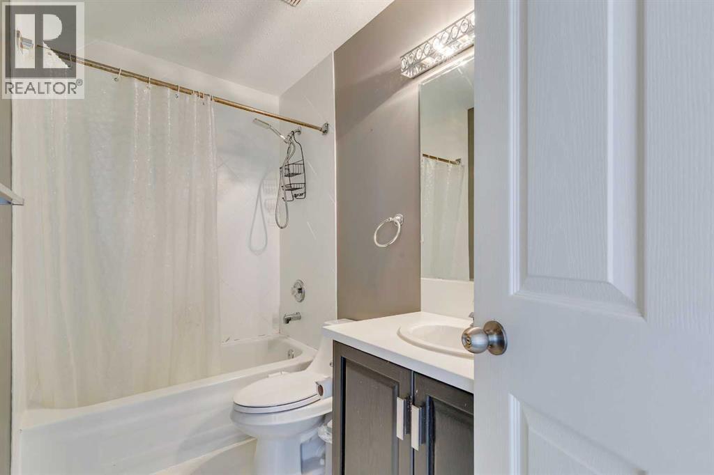 1374 Strathcona Drive Sw, Calgary, Alberta  T3H 4M1 - Photo 28 - A2256397