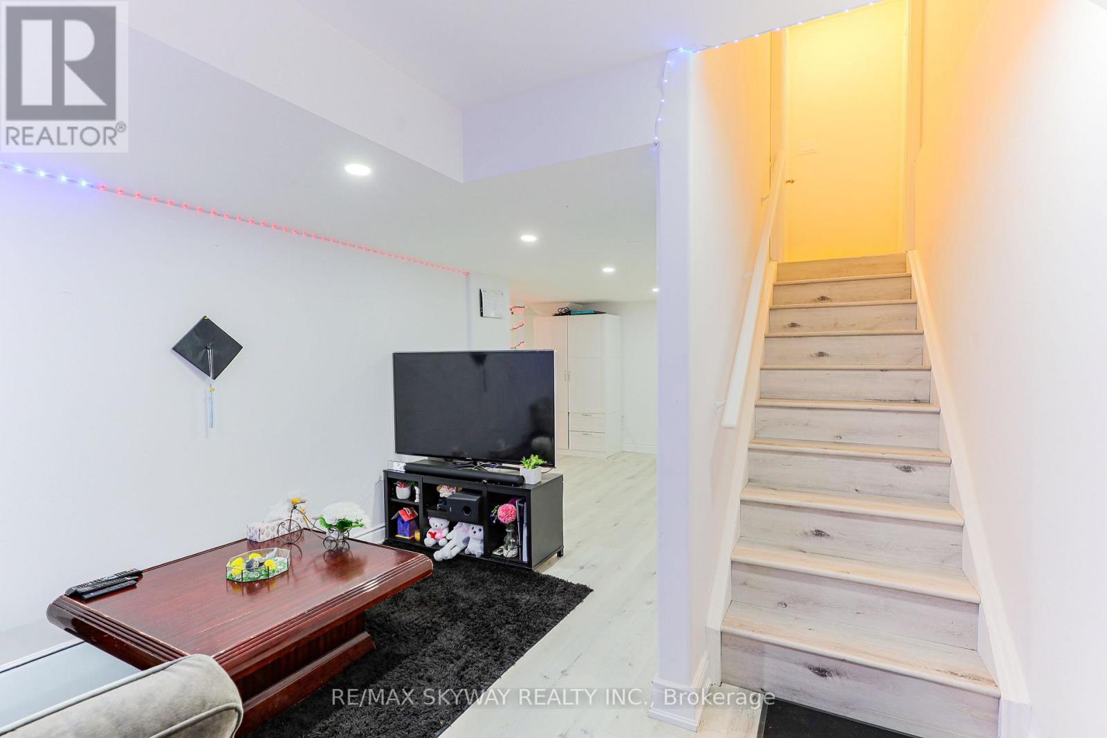 379 Valleyway Drive, Brampton, Ontario  L6X 5S7 - Photo 31 - W12452509