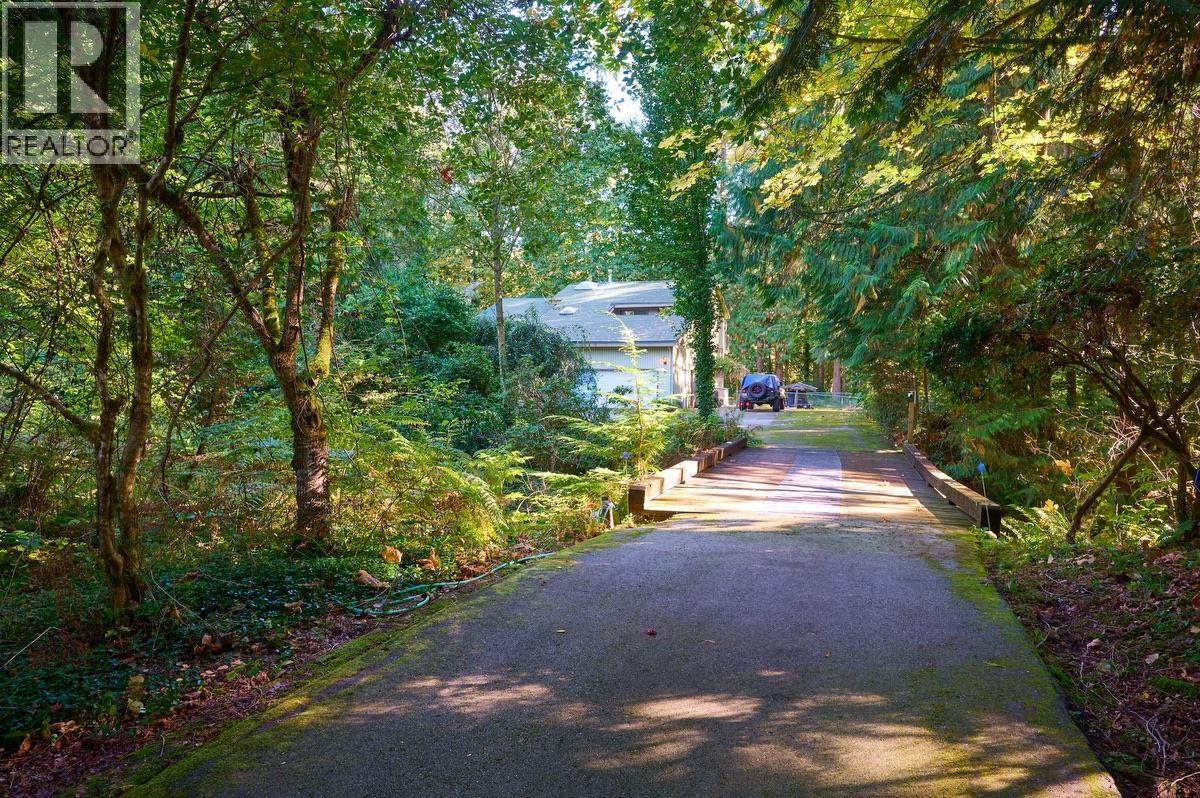 12680 239 Street, Maple Ridge, British Columbia  V4R 1R6 - Photo 2 - R3052838