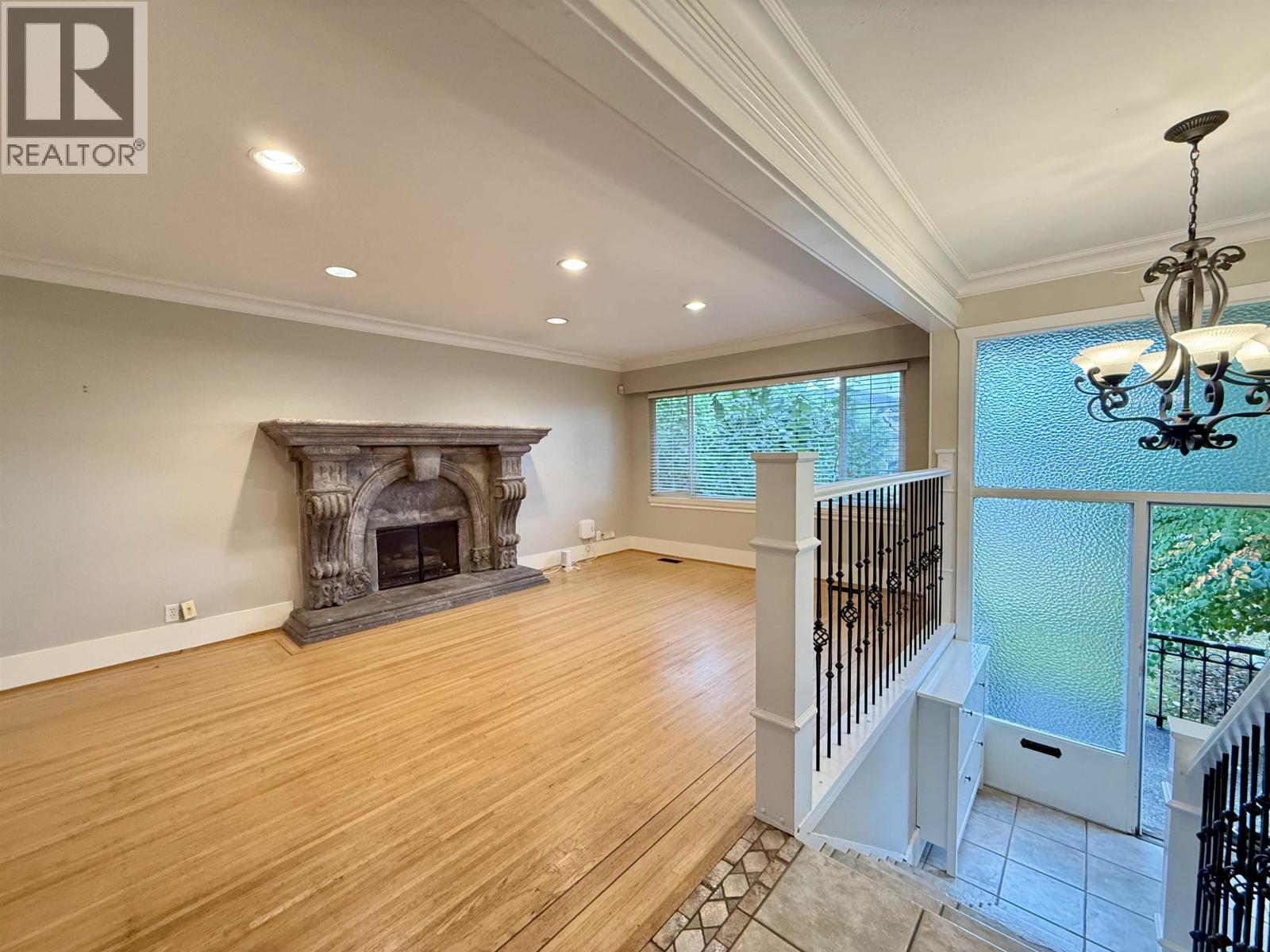 6525 Carnegie Street, Burnaby, British Columbia  V5B 1Y2 - Photo 13 - R3054329