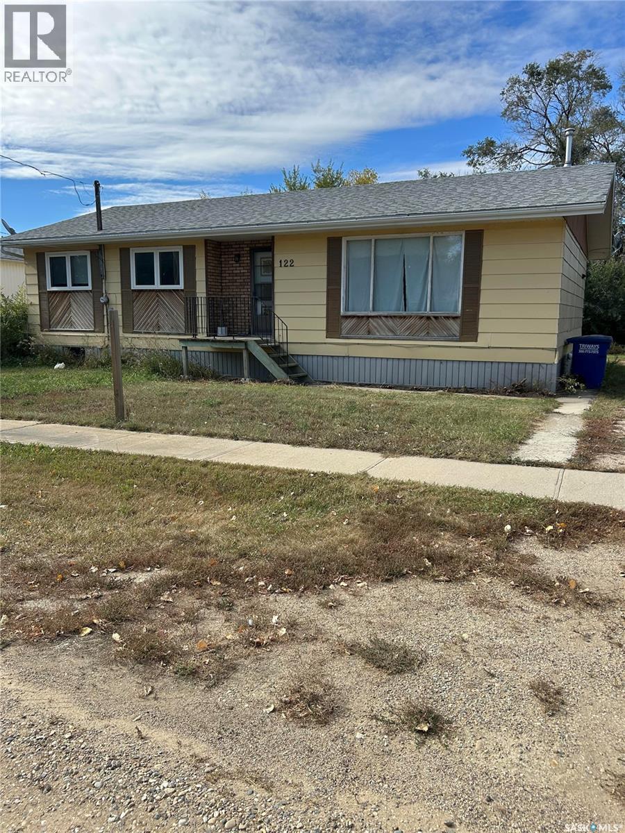 122 1st Street, Chaplin, Saskatchewan  S0H 0V0 - Photo 3 - SK020299