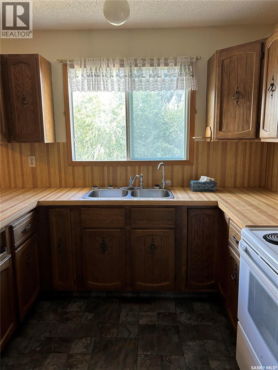 122 1st Street, Chaplin, Saskatchewan  S0H 0V0 - Photo 9 - SK020299