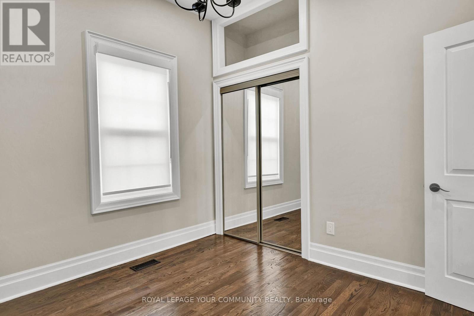29 Wells Street, Aurora, Ontario  L4G 1S8 - Photo 10 - N12452940