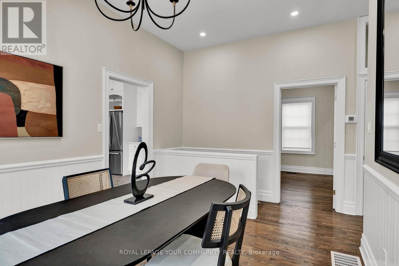 29 Wells Street, Aurora, Ontario  L4G 1S8 - Photo 12 - N12452940