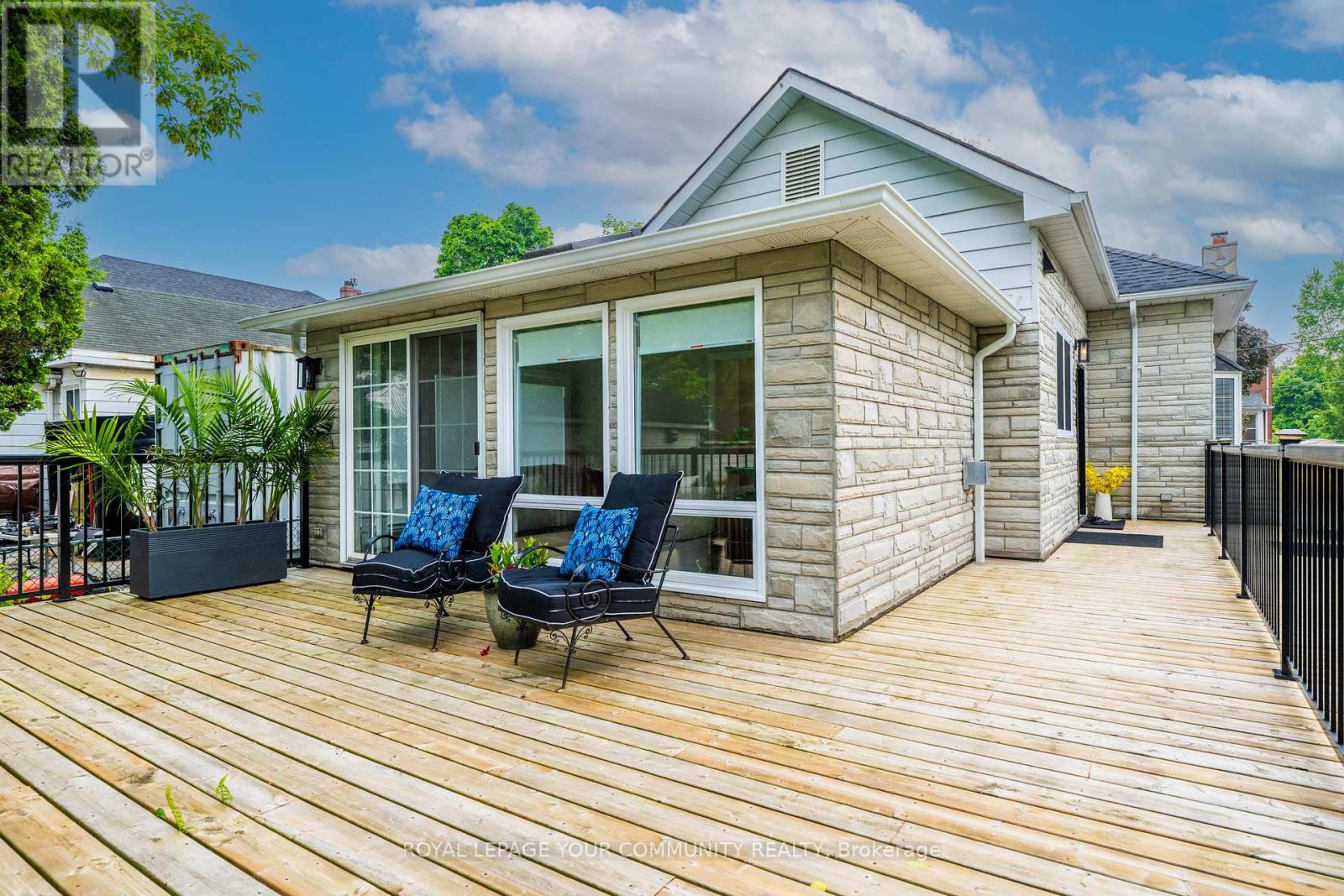 29 Wells Street, Aurora, Ontario  L4G 1S8 - Photo 24 - N12452940