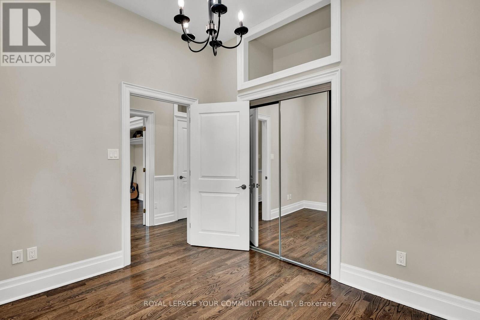 29 Wells Street, Aurora, Ontario  L4G 1S8 - Photo 9 - N12452940