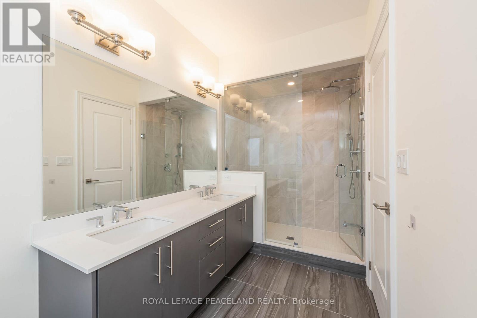 32 Planet Street, Richmond Hill, Ontario  L4C 4Y3 - Photo 15 - N12452946