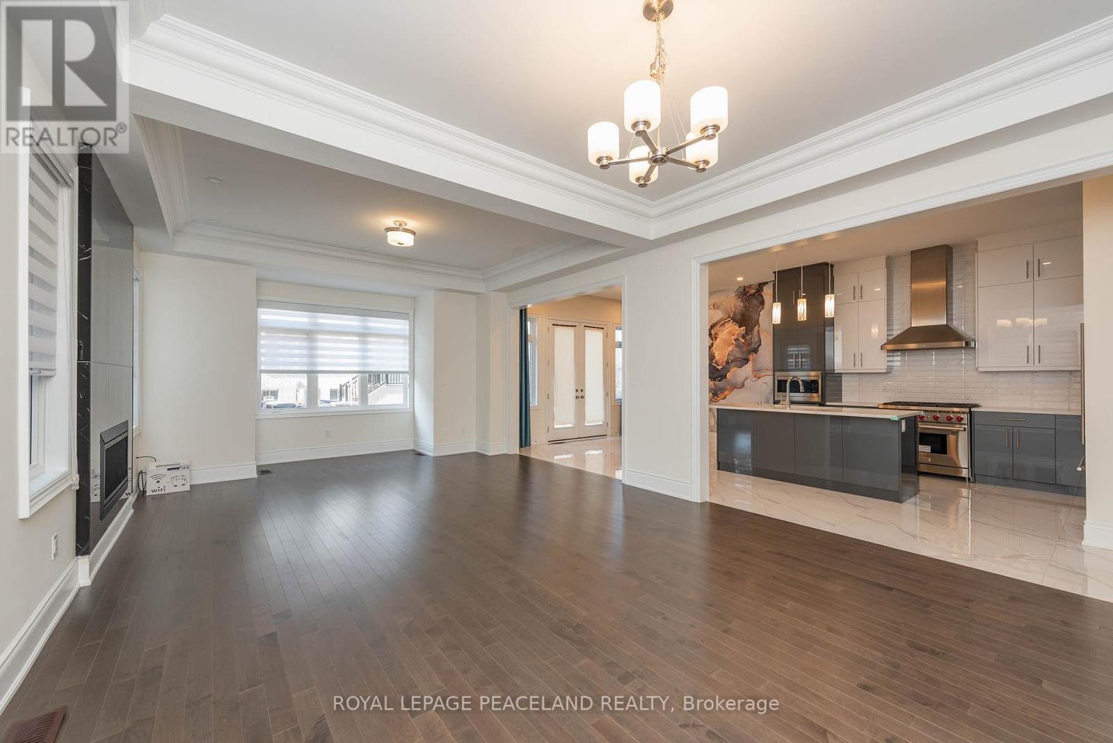 32 Planet Street, Richmond Hill, Ontario  L4C 4Y3 - Photo 3 - N12452946