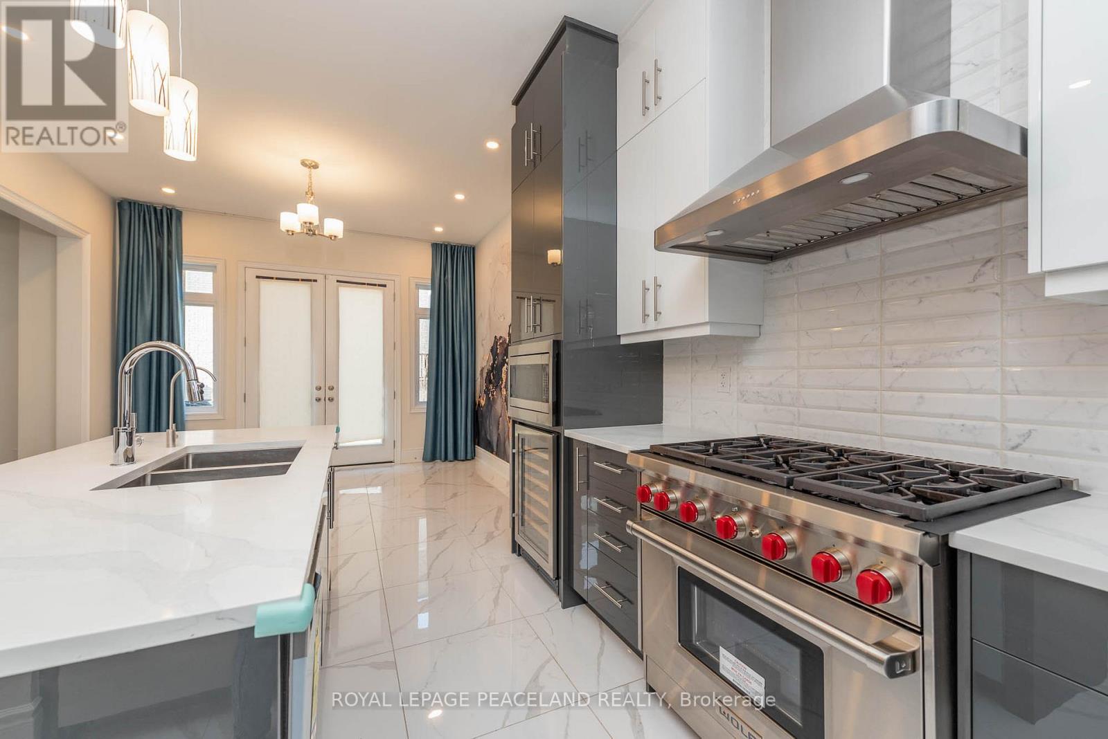 32 Planet Street, Richmond Hill, Ontario  L4C 4Y3 - Photo 7 - N12452946