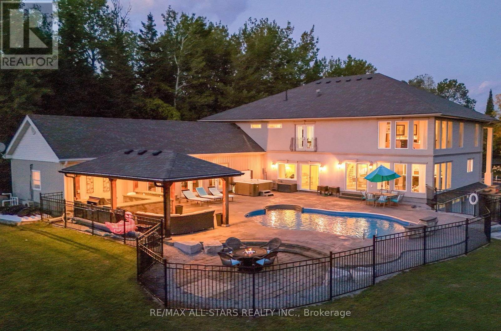 25956 Mccowan Road, Georgina, Ontario  L0E 1R0 - Photo 4 - N12452947