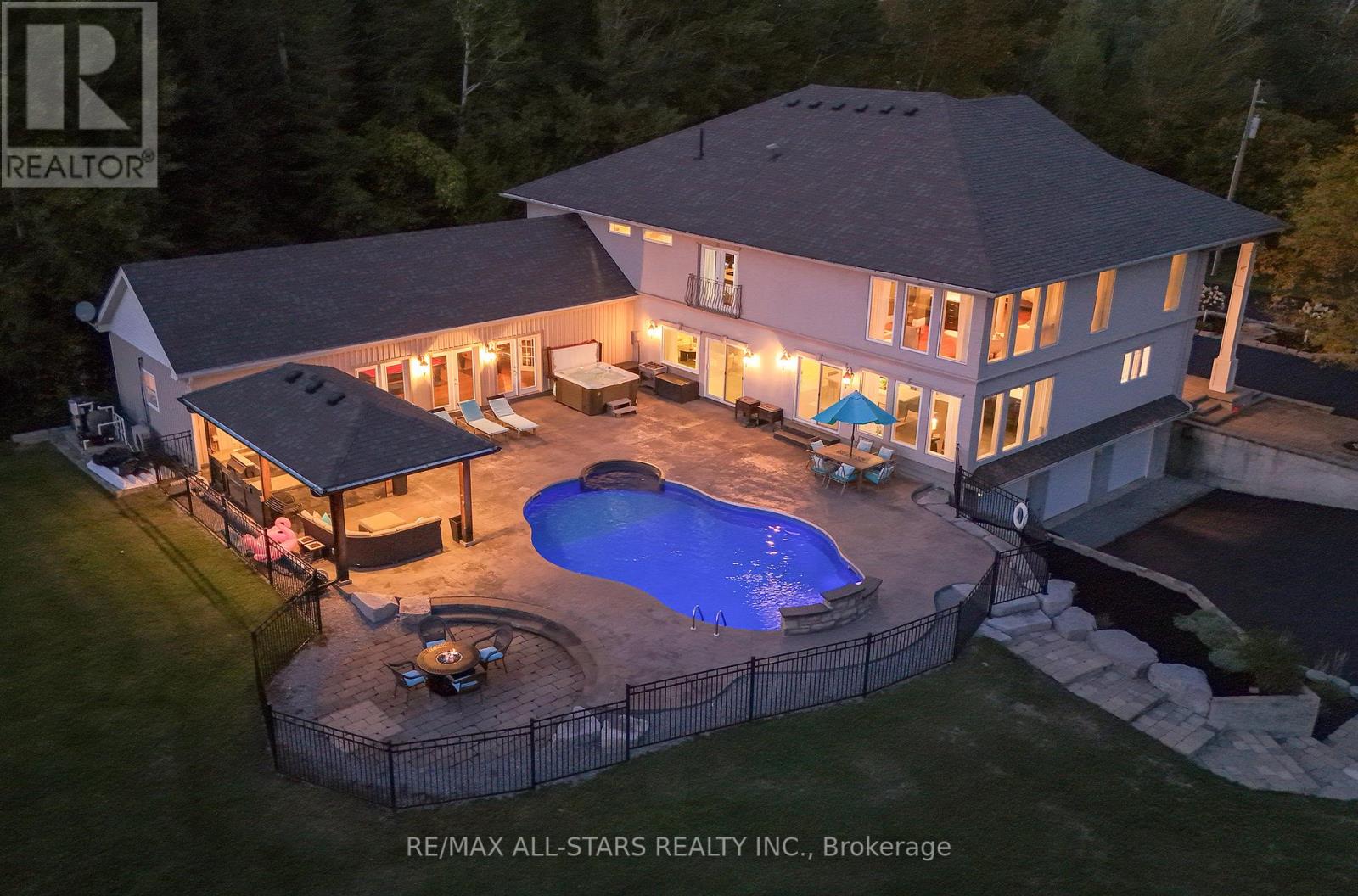 25956 Mccowan Road, Georgina, Ontario  L0E 1R0 - Photo 5 - N12452947