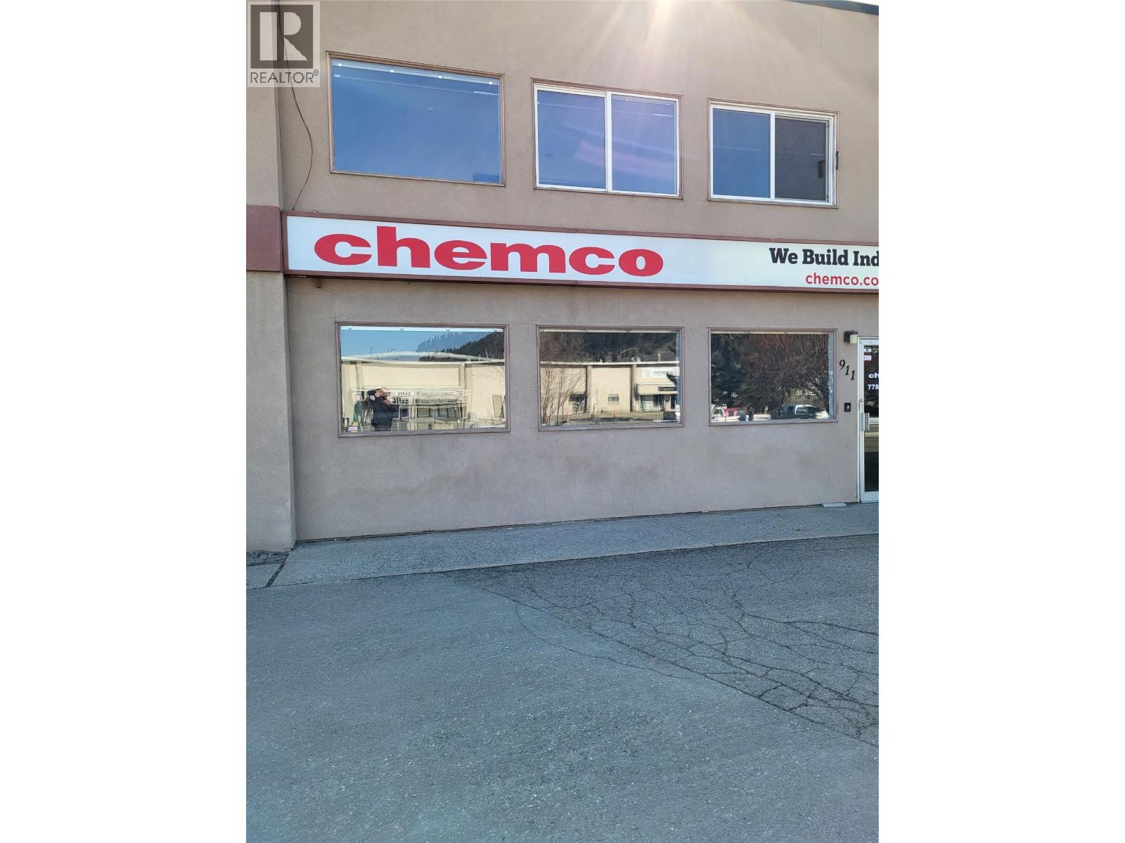 911 Laval Crescent, Kamloops, British Columbia  V2C 5P4 - Photo 9 - 10364067