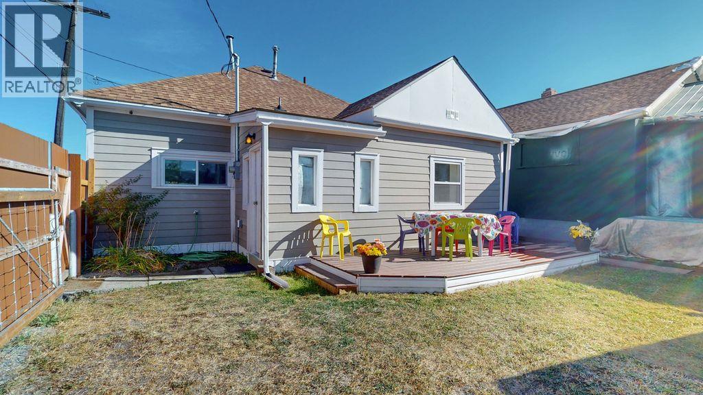 101 6th Avenue S, Cranbrook, British Columbia  V1C 2H5 - Photo 2 - 10364517