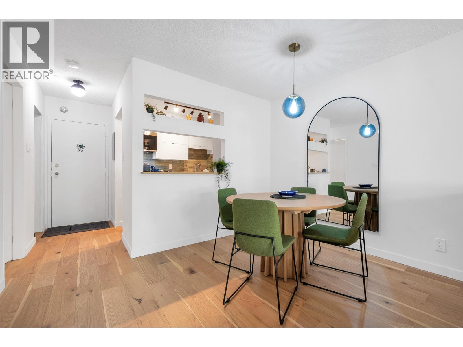 208 2119 Bellevue Avenue, West Vancouver, British Columbia  V7V 1C2 - Photo 10 - R3053929