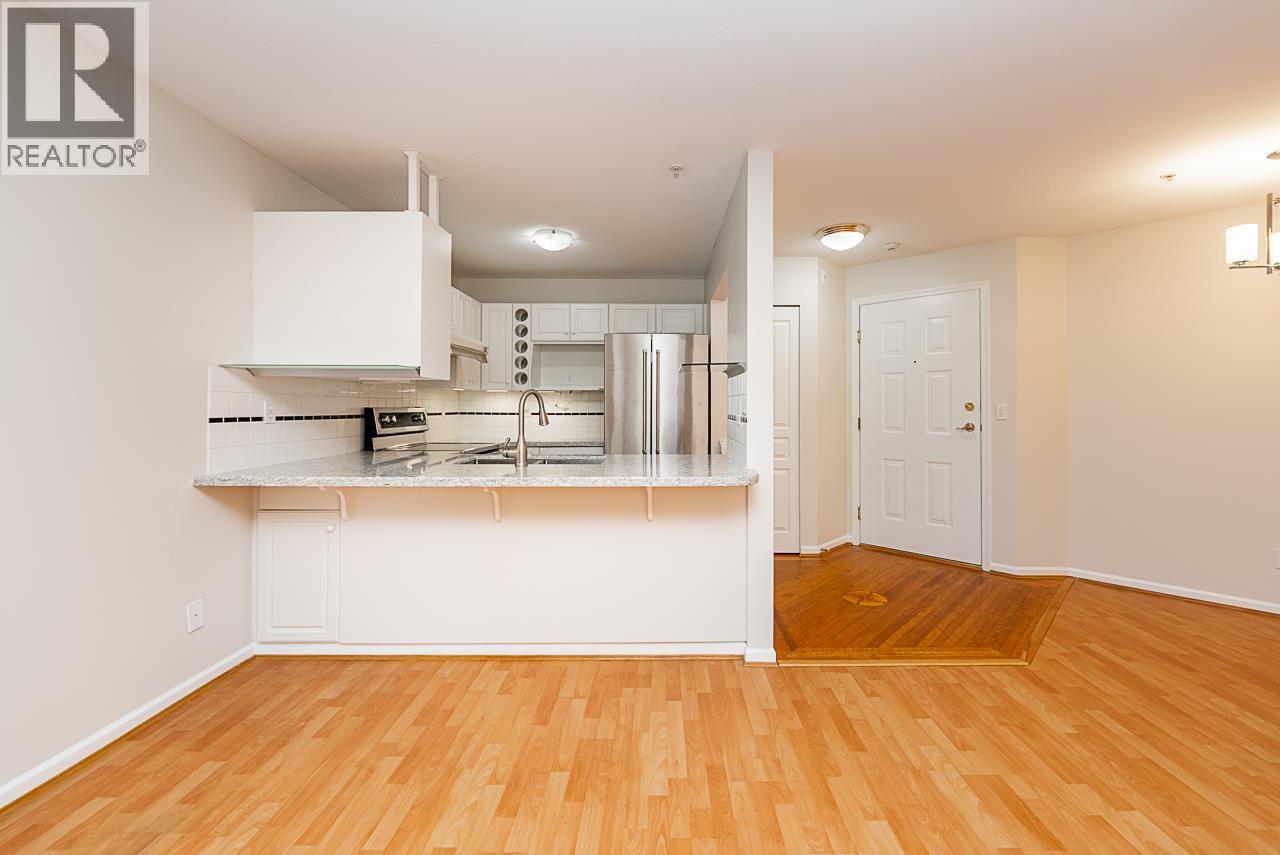 217 7139 18th Avenue, Burnaby, British Columbia  V3N 4Z3 - Photo 8 - R3056778