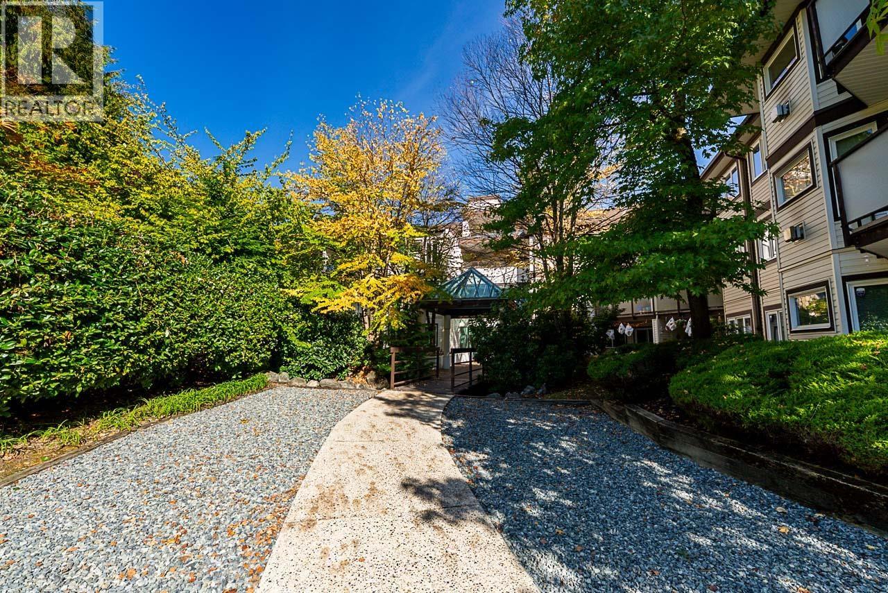 217 7139 18th Avenue, Burnaby, British Columbia  V3N 4Z3 - Photo 4 - R3056778